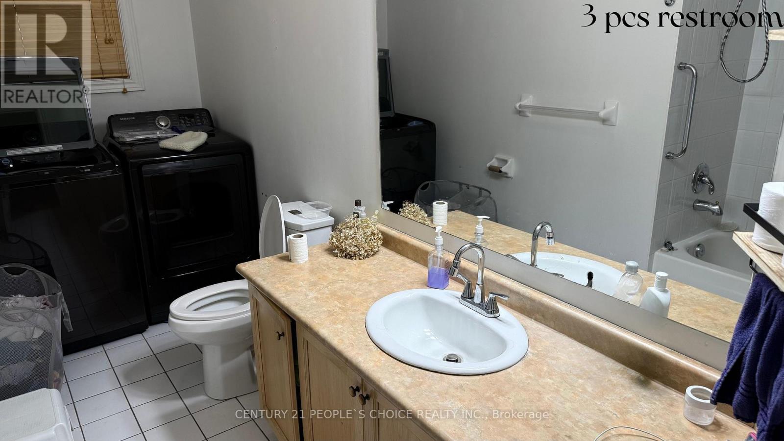 Upper - 3984 Mcdowell Drive, Mississauga, Ontario  L5M 6P4 - Photo 12 - W12198729