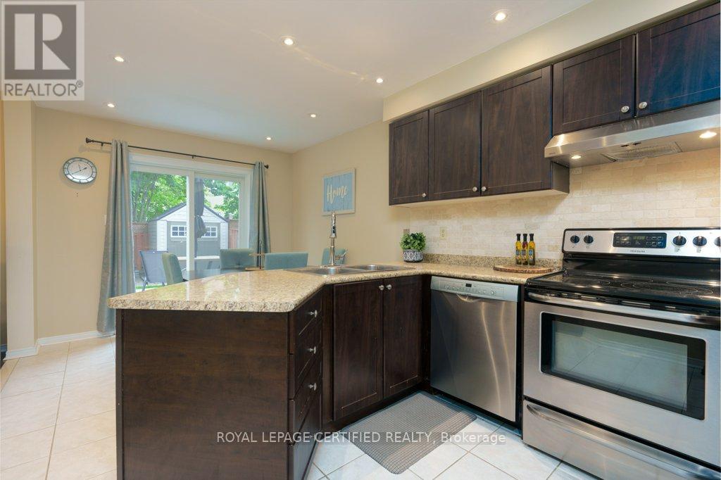 38 Banner Road, Brampton, Ontario  L6X 4K8 - Photo 10 - W12211111