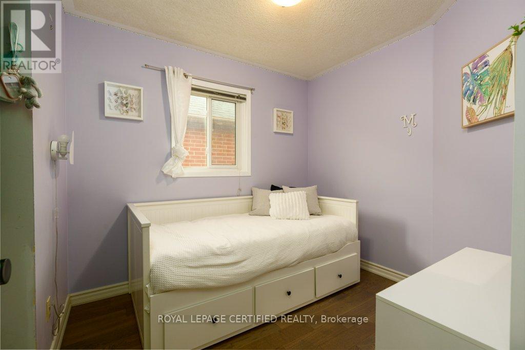 38 Banner Road, Brampton, Ontario  L6X 4K8 - Photo 15 - W12211111