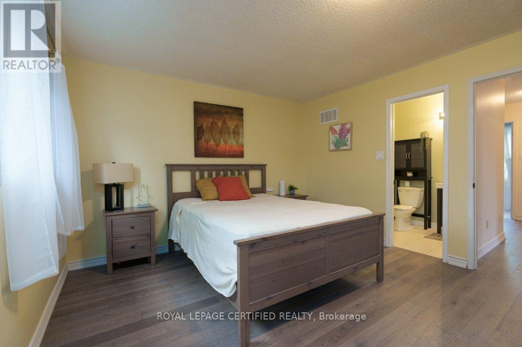 38 Banner Road, Brampton, Ontario  L6X 4K8 - Photo 17 - W12211111