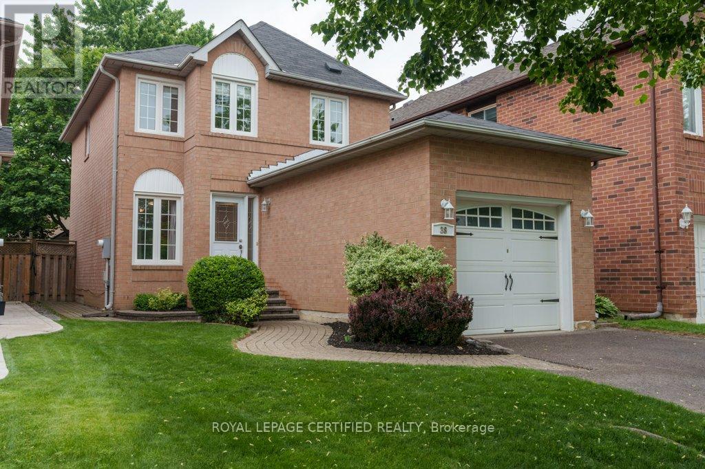 38 Banner Road, Brampton, Ontario  L6X 4K8 - Photo 2 - W12211111