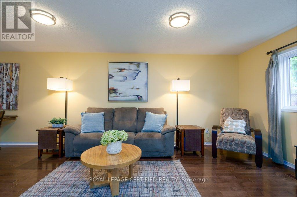 38 Banner Road, Brampton, Ontario  L6X 4K8 - Photo 7 - W12211111