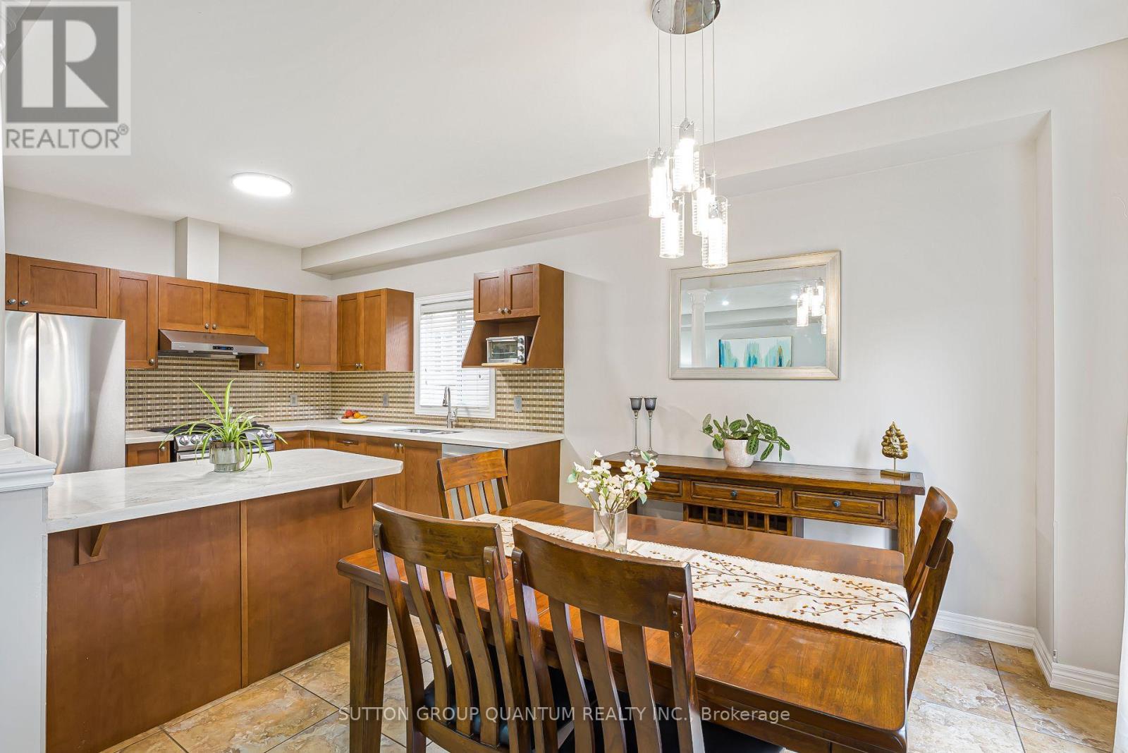 2467 Millstone Drive, Oakville, Ontario  L6M 0H6 - Photo 14 - W12211116