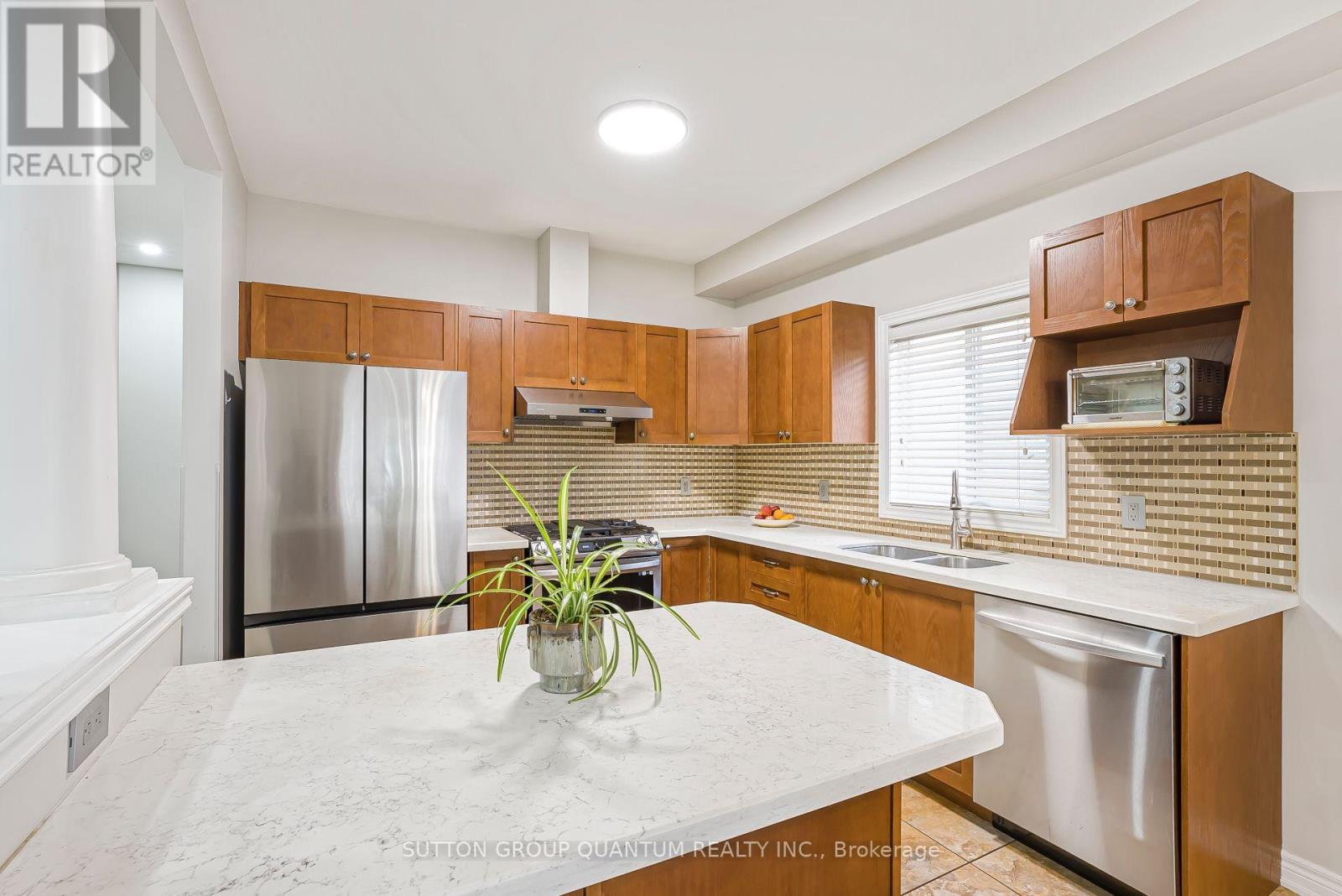 2467 Millstone Drive, Oakville, Ontario  L6M 0H6 - Photo 15 - W12211116