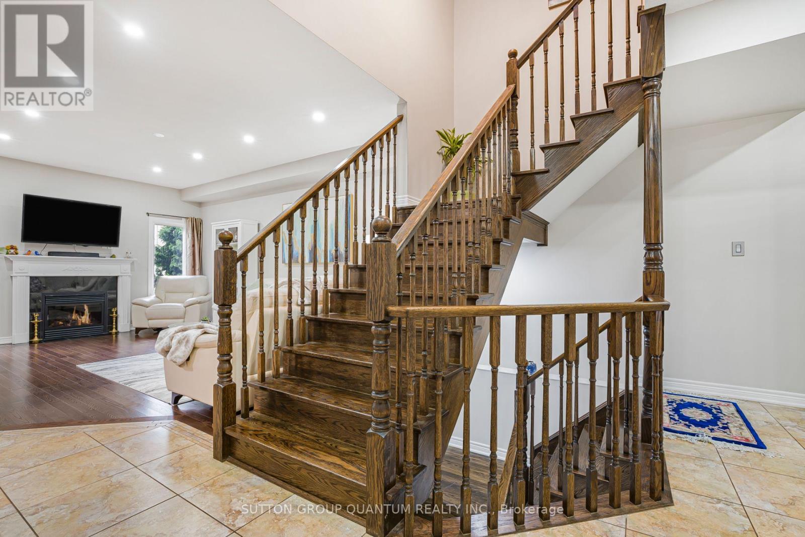 2467 Millstone Drive, Oakville, Ontario  L6M 0H6 - Photo 20 - W12211116