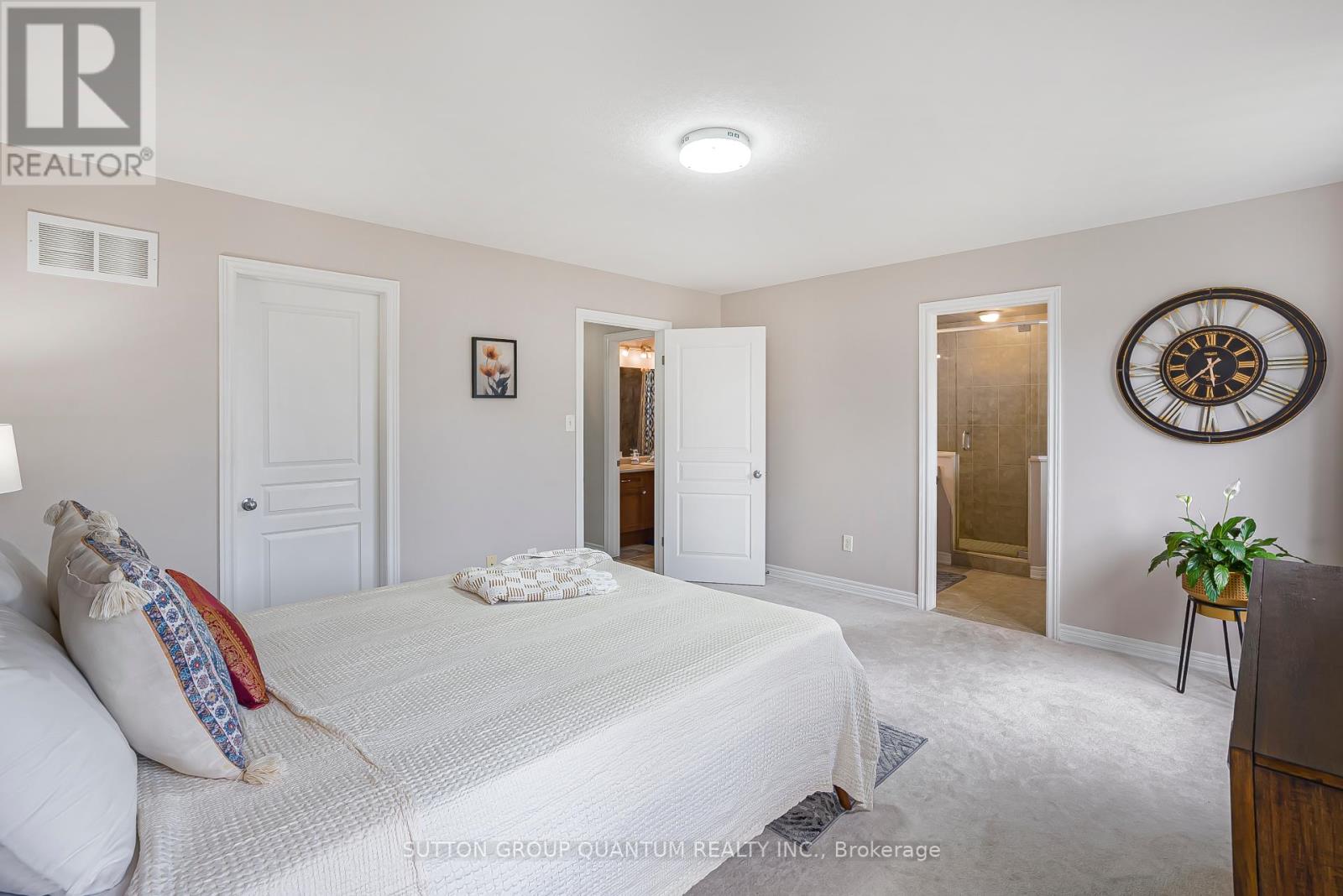 2467 Millstone Drive, Oakville, Ontario  L6M 0H6 - Photo 24 - W12211116