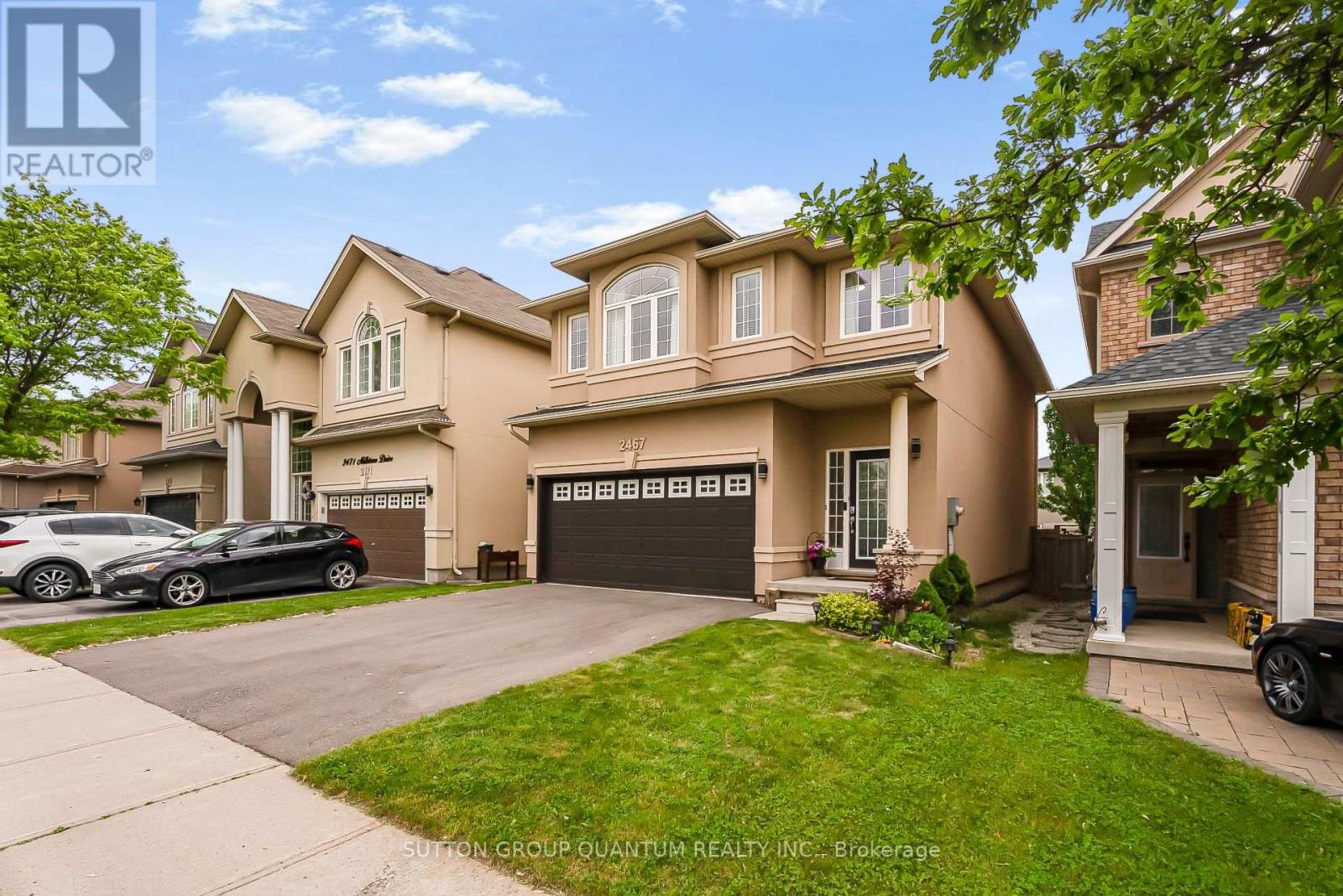 2467 Millstone Drive, Oakville, Ontario  L6M 0H6 - Photo 5 - W12211116