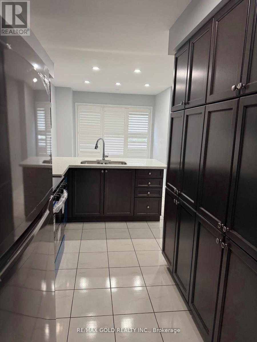 13 Viewforth Road, Brampton (Northwest Brampton), Ontario  L7A 0R2 - Photo 24 - W12211136