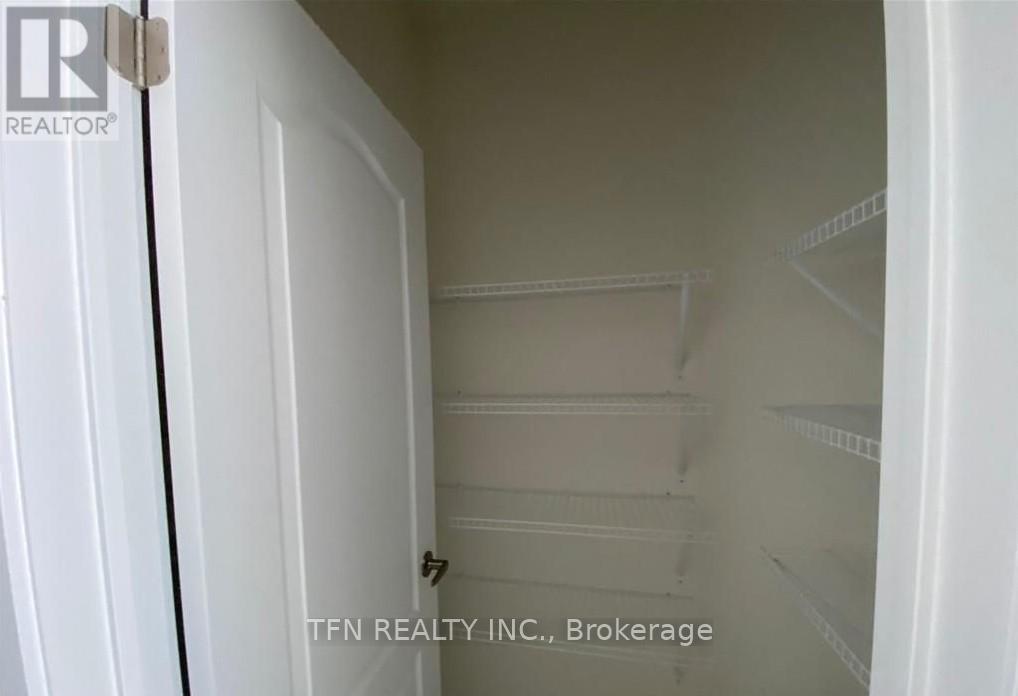 18 Monteith Drive, Brantford, Ontario  N3T 0W6 - Photo 14 - X12211125
