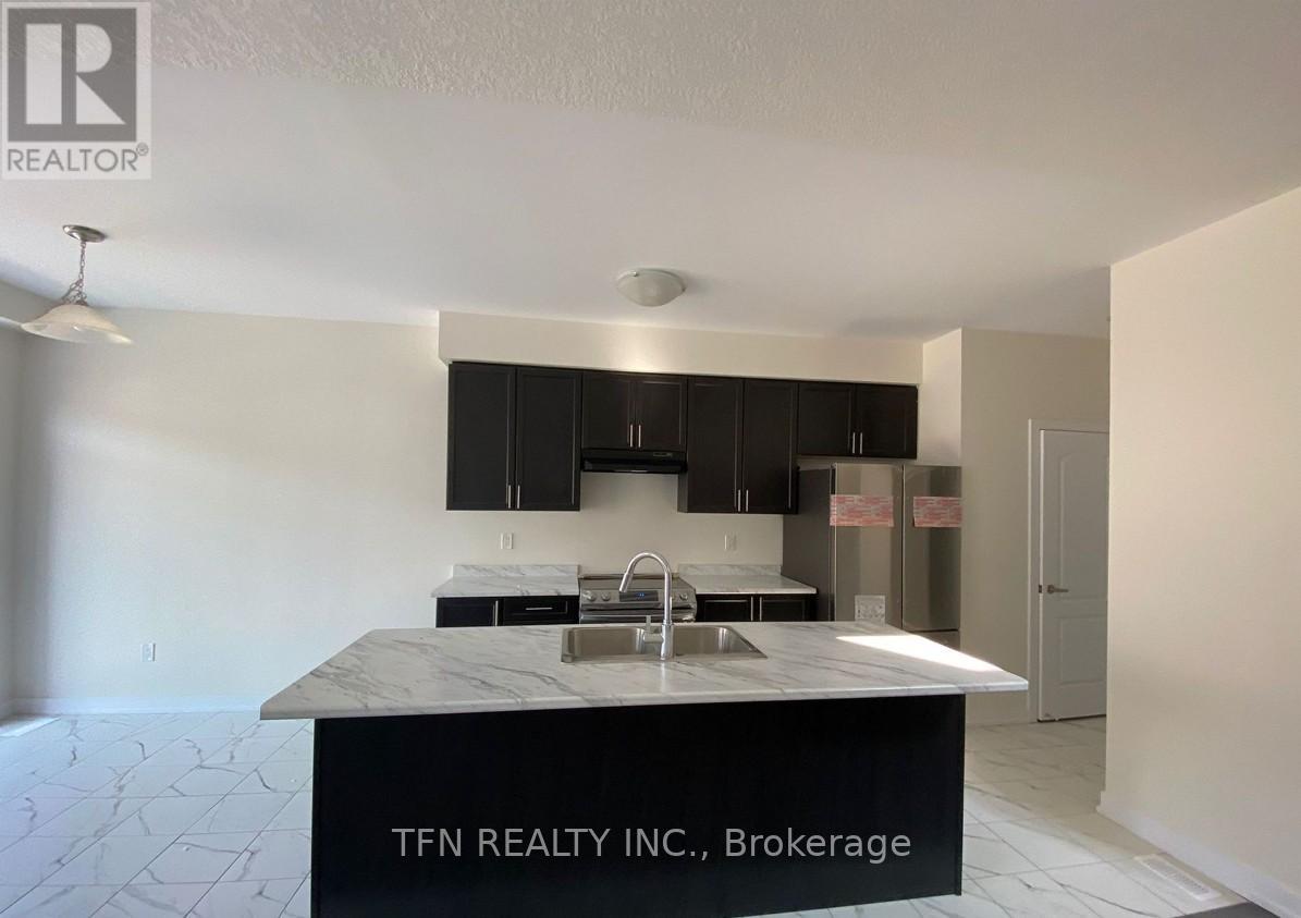 18 Monteith Drive, Brantford, Ontario  N3T 0W6 - Photo 2 - X12211125