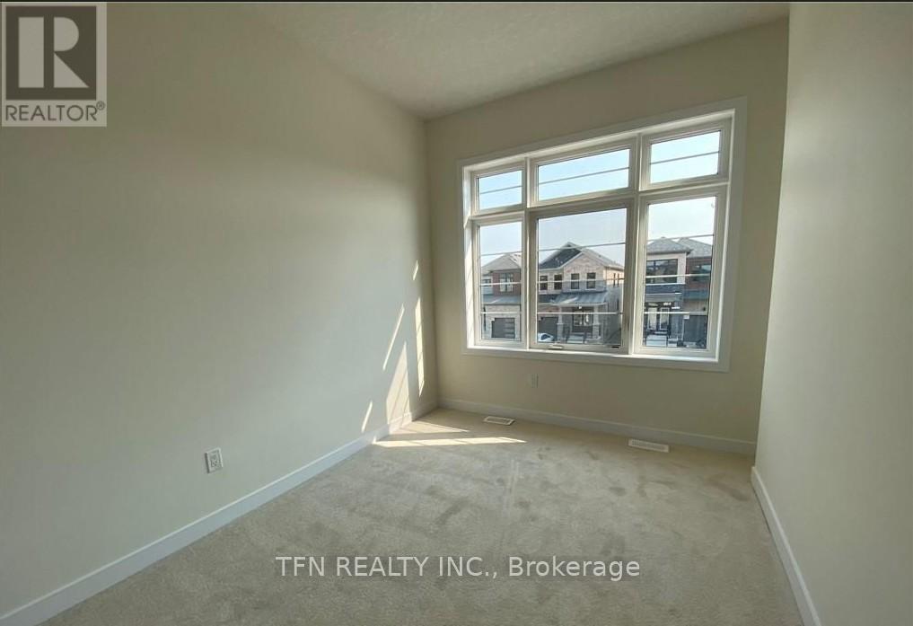 18 Monteith Drive, Brantford, Ontario  N3T 0W6 - Photo 7 - X12211125