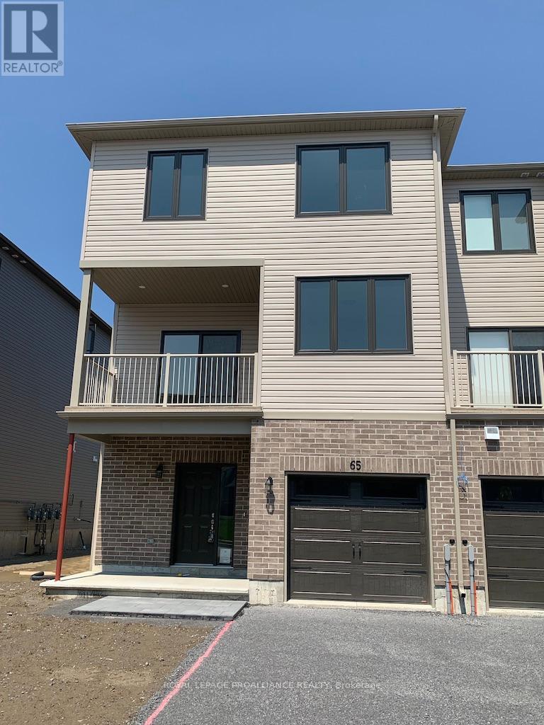 65 Evans Street, Prince Edward County, Ontario  K0K 2T0 - Photo 2 - X12211199