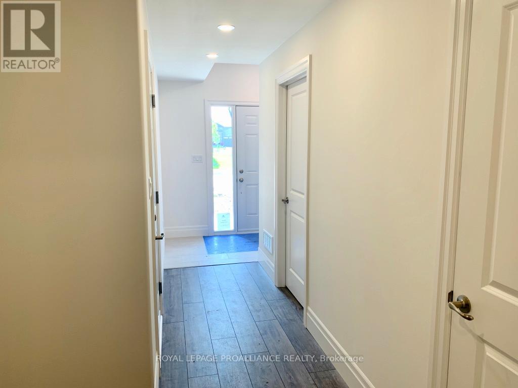 65 Evans Street, Prince Edward County, Ontario  K0K 2T0 - Photo 5 - X12211199