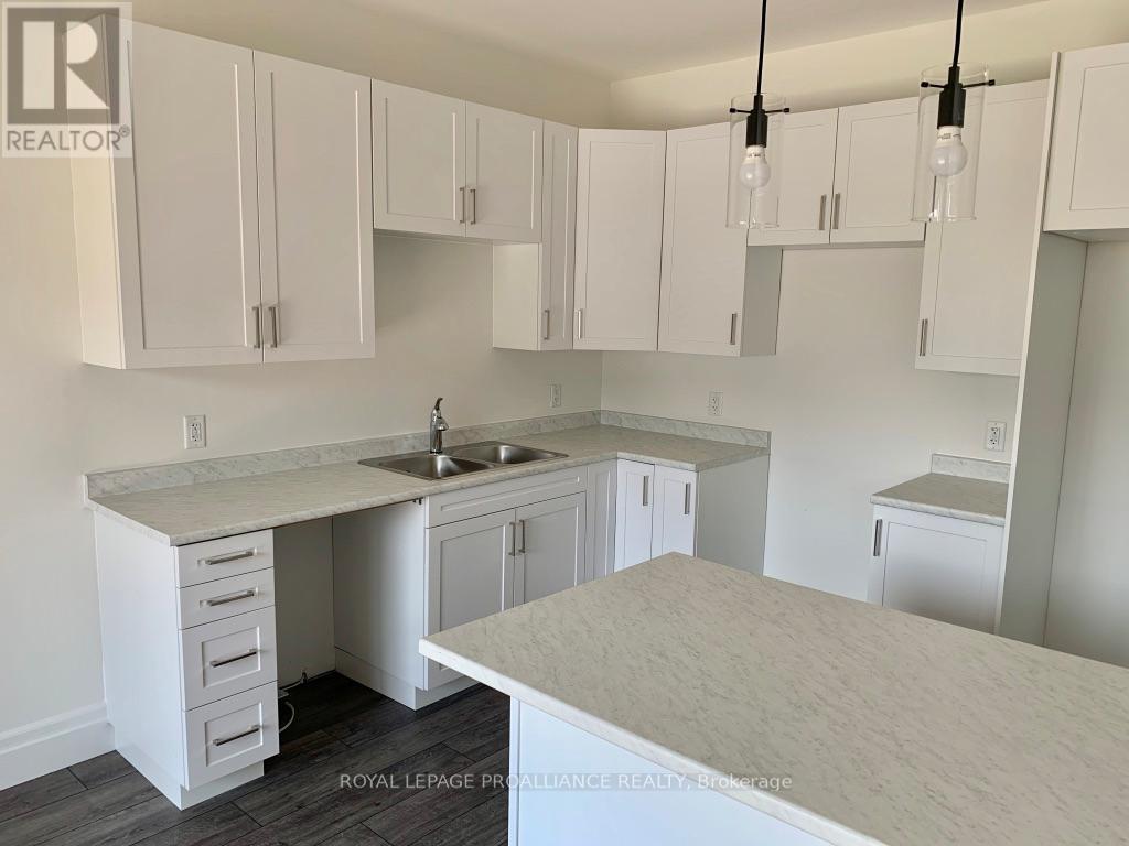 65 Evans Street, Prince Edward County, Ontario  K0K 2T0 - Photo 9 - X12211199