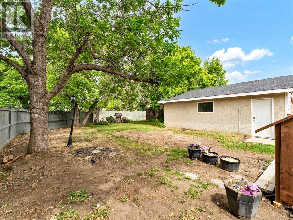 30 Rossland Crescent Se, Medicine Hat, Alberta  T1B 2B6 - Photo 34 - A2226666