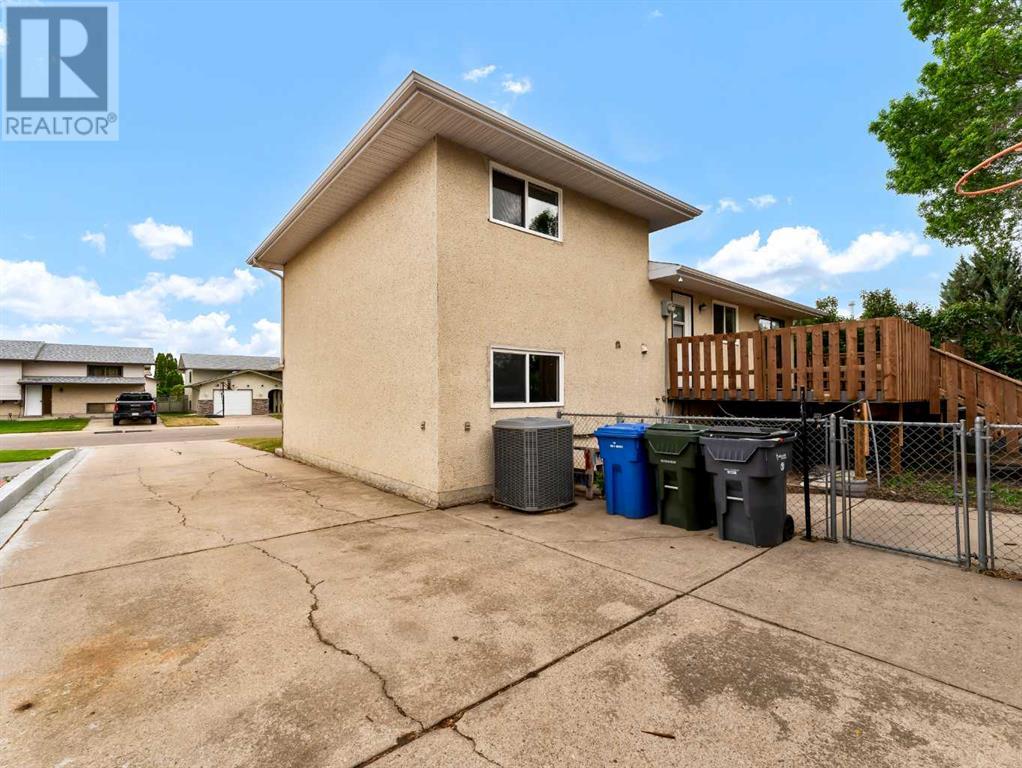 30 Rossland Crescent Se, Medicine Hat, Alberta  T1B 2B6 - Photo 39 - A2226666