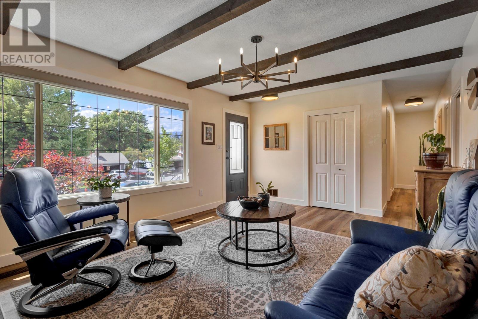 1123 Pinecrest Lane, Kelowna, British Columbia  V1Y 4L4 - Photo 4 - 10349736