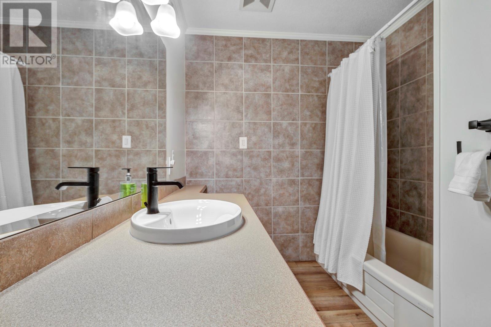 1123 Pinecrest Lane, Kelowna, British Columbia  V1Y 4L4 - Photo 26 - 10349736