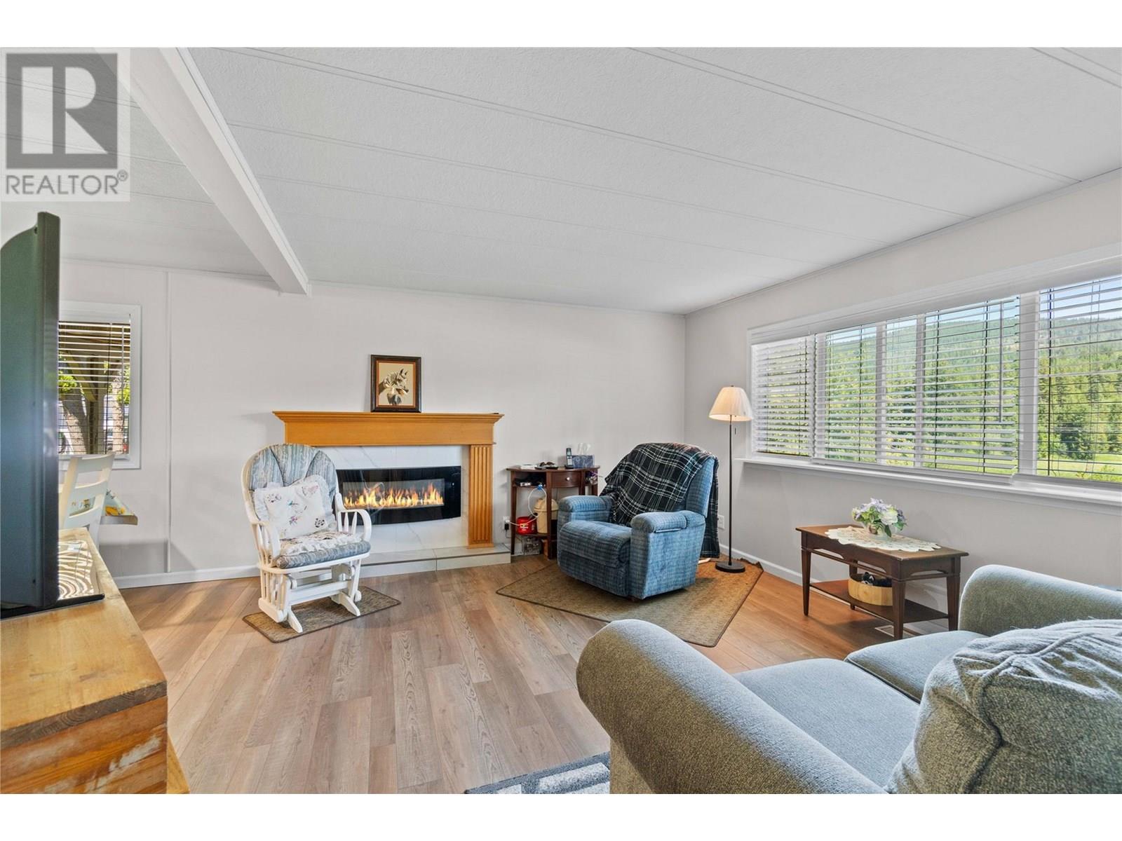 2500 97b Highway Se Unit# 19, Salmon Arm, British Columbia  V1E 1A6 - Photo 4 - 10351653