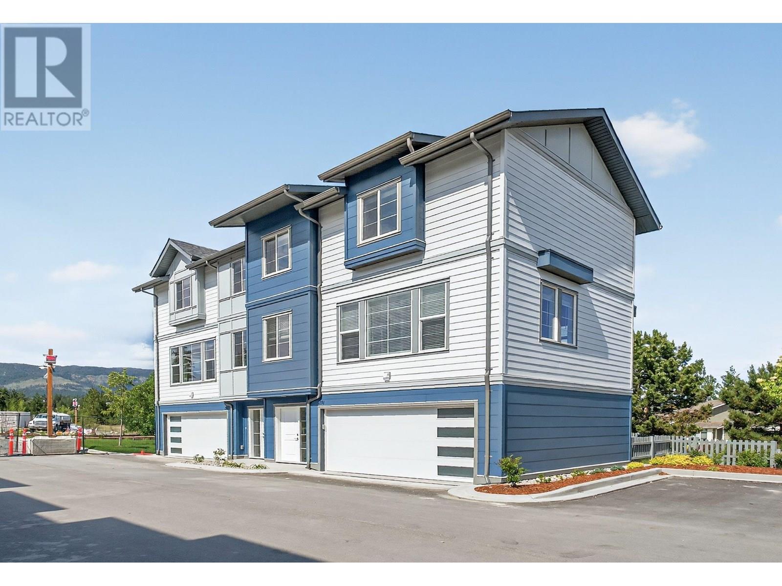 4025 Gellatly Road Unit# 201, West Kelowna, British Columbia  V4T 0E6 - Photo 2 - 10351723