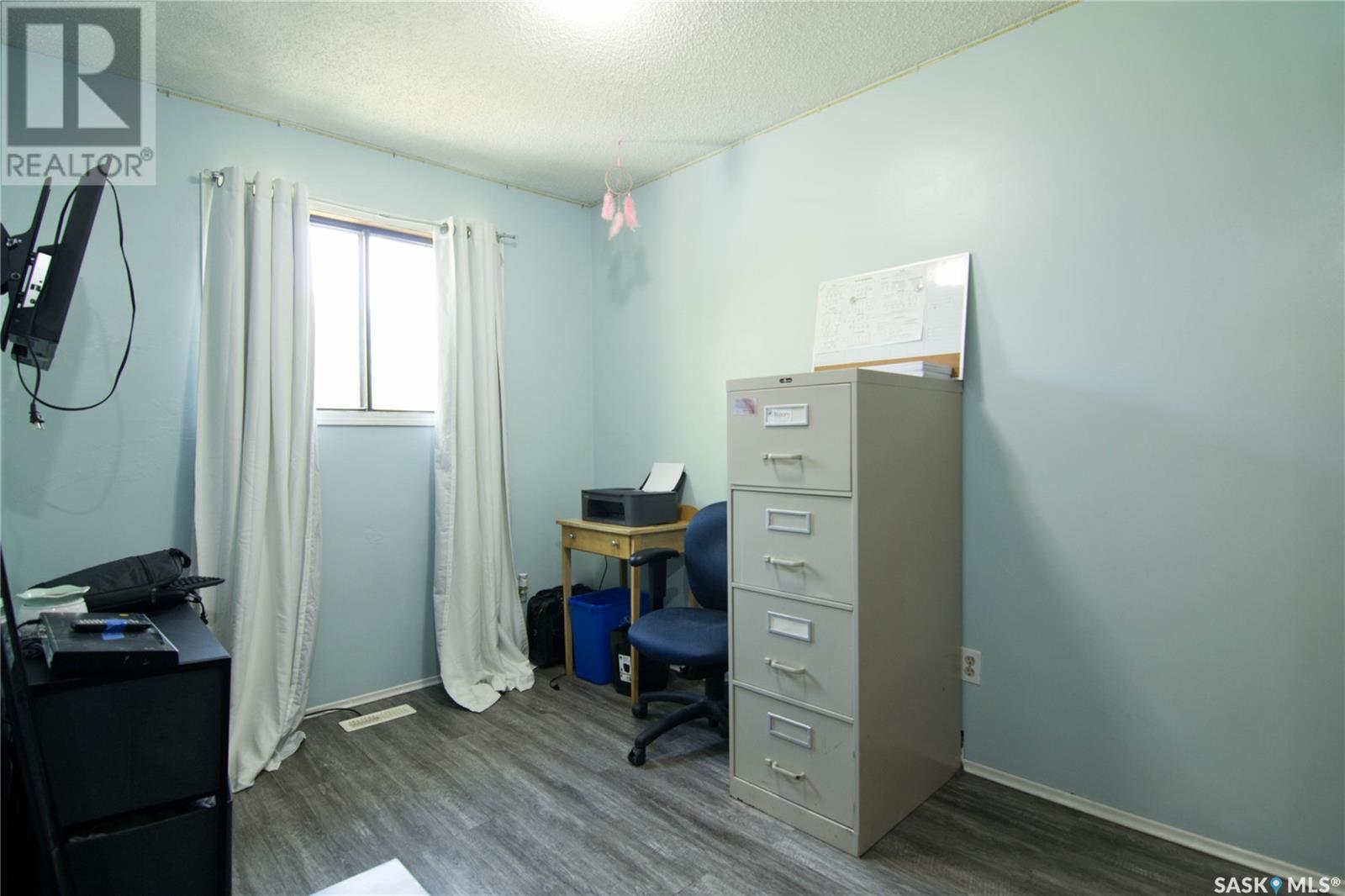 3127 Jenkins Drive E, Regina, Saskatchewan  S4S 5N6 - Photo 11 - SK008230