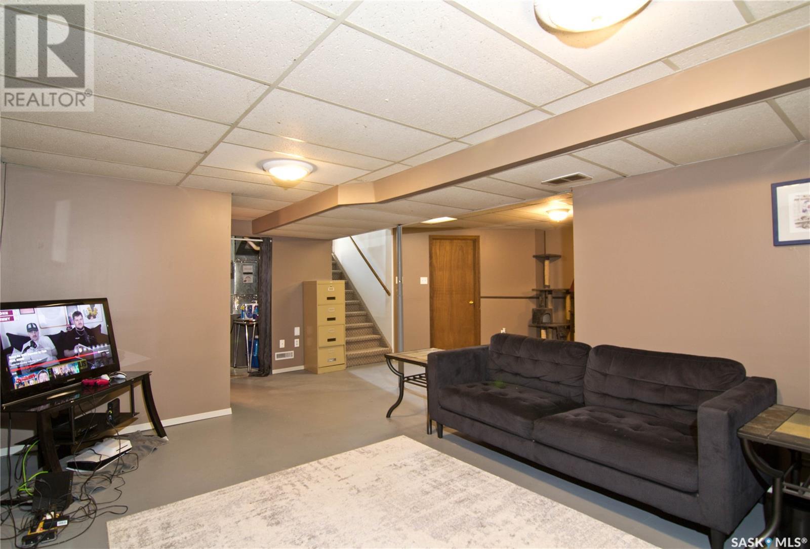 3127 Jenkins Drive E, Regina, Saskatchewan  S4S 5N6 - Photo 14 - SK008230