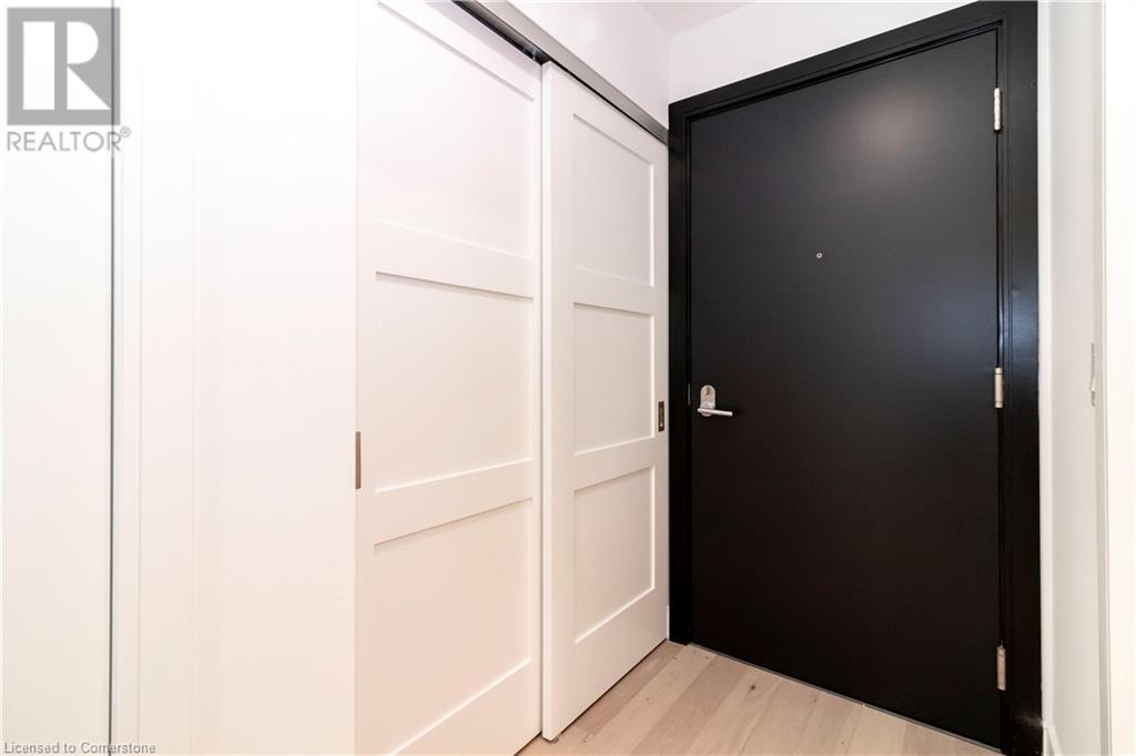 5 Wellington Street Unit# 102, Kitchener, Ontario  N2G 0E3 - Photo 4 - 40738108