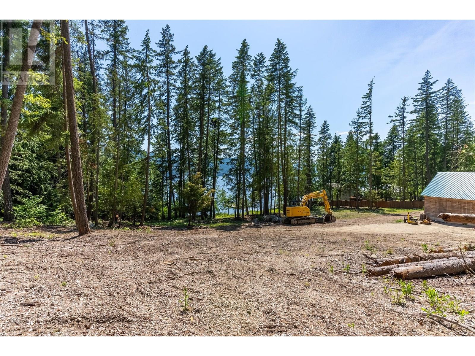 5828 Squilax Anglemont Road, Celista, British Columbia  V0E 1M6 - Photo 23 - 10347730