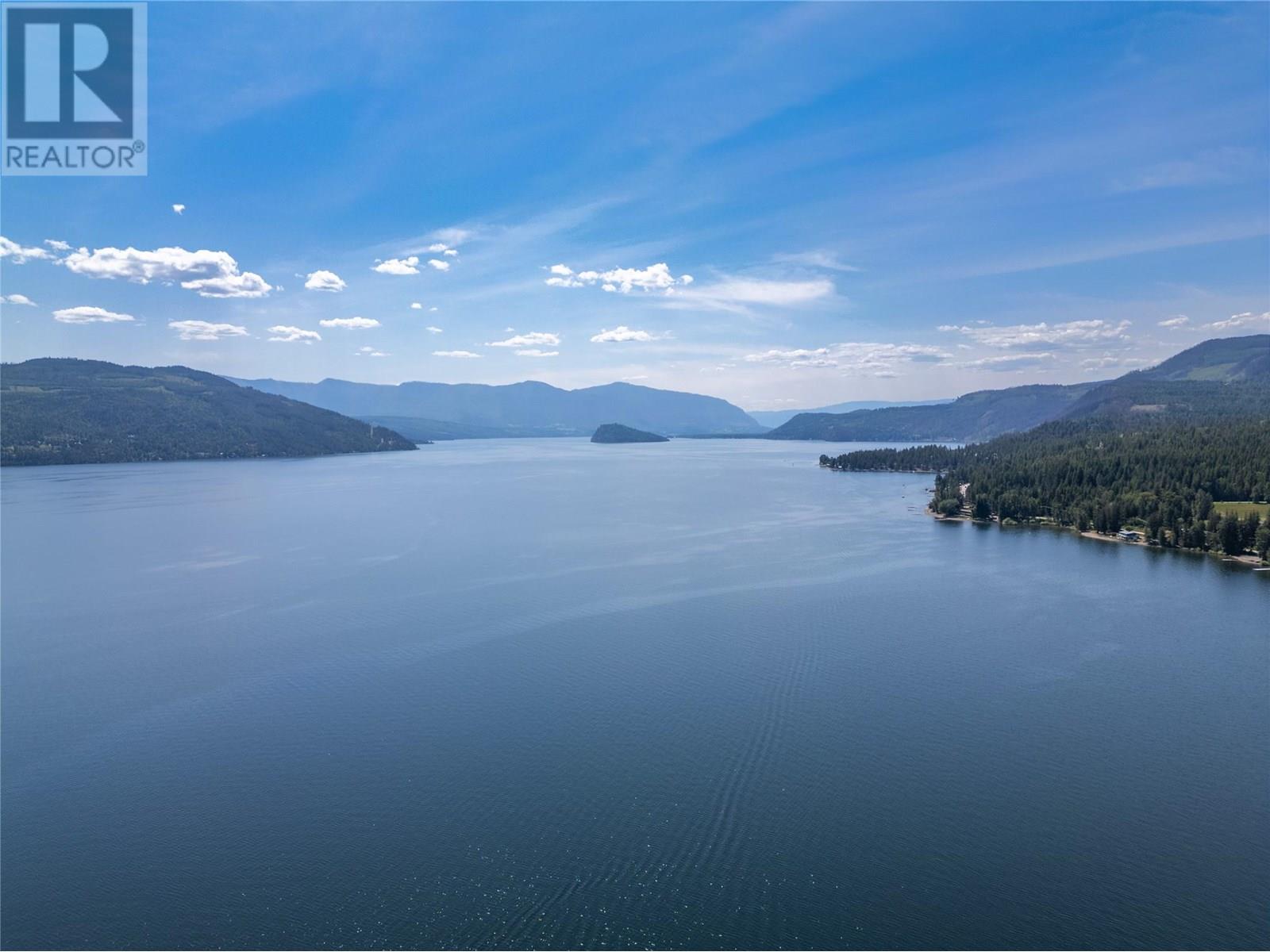 5828 Squilax Anglemont Road, Celista, British Columbia  V0E 1M6 - Photo 6 - 10347730