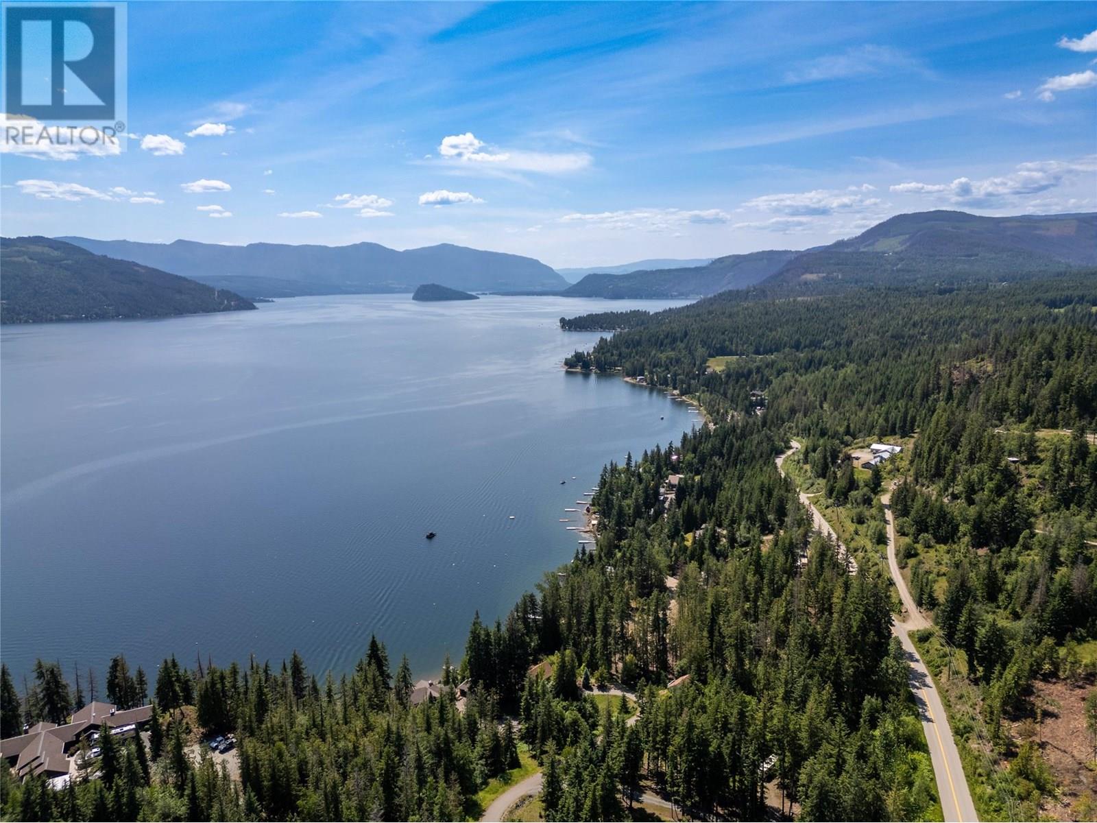 5828 Squilax Anglemont Road, Celista, British Columbia  V0E 1M6 - Photo 9 - 10347730