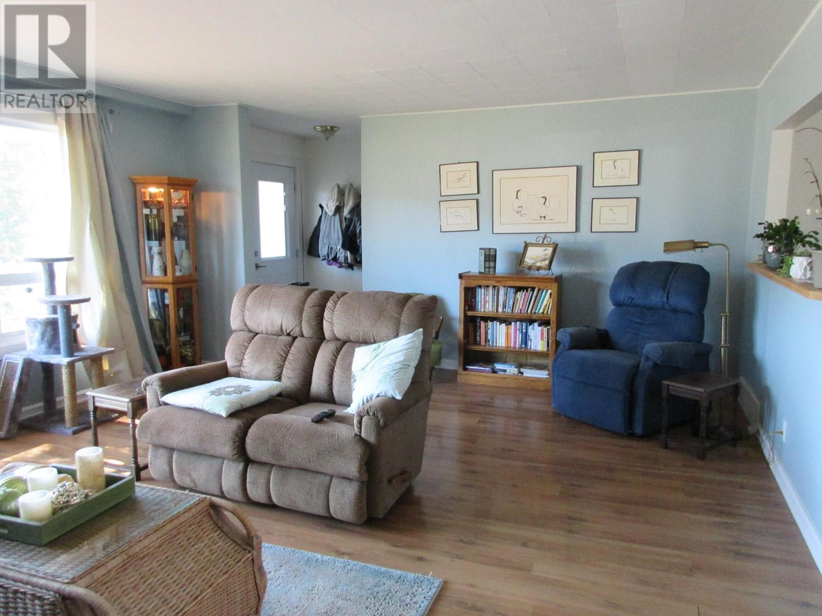 2563 Coutlee Avenue, Merritt, British Columbia  V1K 1B8 - Photo 3 - 10351643