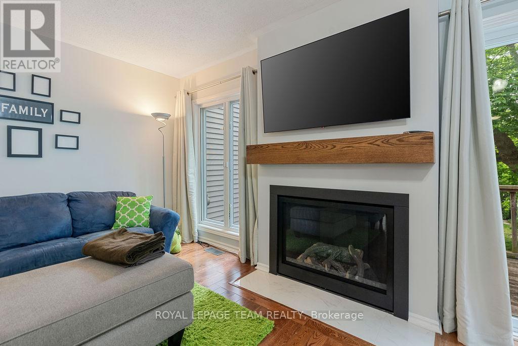 80 Pickwick Drive, Ottawa, Ontario  K2J 3E2 - Photo 10 - X12211153