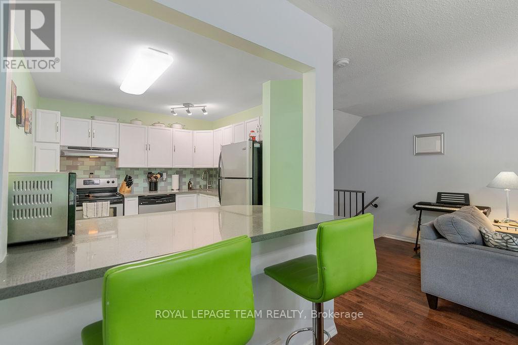 80 Pickwick Drive, Ottawa, Ontario  K2J 3E2 - Photo 14 - X12211153