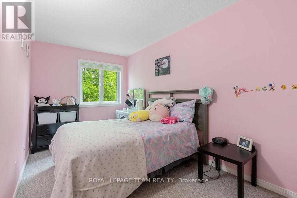 80 Pickwick Drive, Ottawa, Ontario  K2J 3E2 - Photo 21 - X12211153