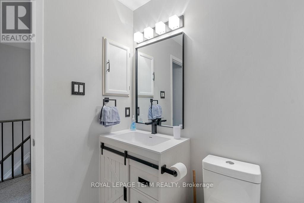 80 Pickwick Drive, Ottawa, Ontario  K2J 3E2 - Photo 24 - X12211153
