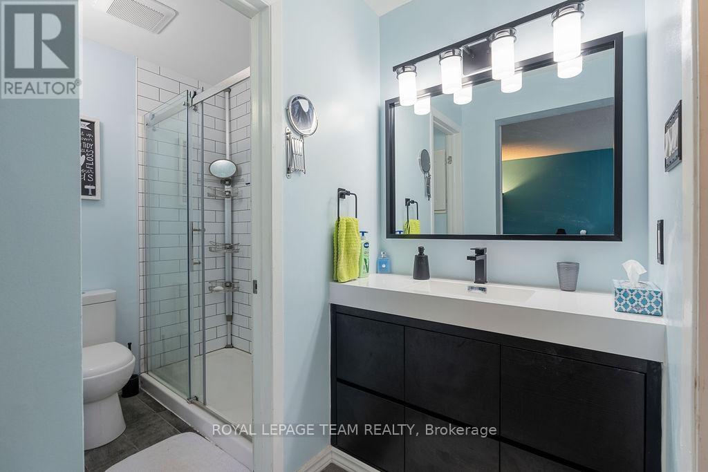 80 Pickwick Drive, Ottawa, Ontario  K2J 3E2 - Photo 30 - X12211153