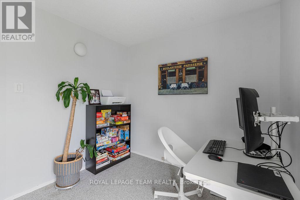 80 Pickwick Drive, Ottawa, Ontario  K2J 3E2 - Photo 35 - X12211153