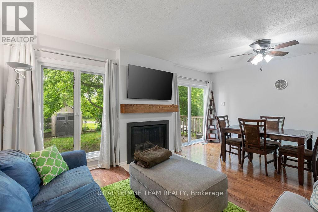 80 Pickwick Drive, Ottawa, Ontario  K2J 3E2 - Photo 5 - X12211153