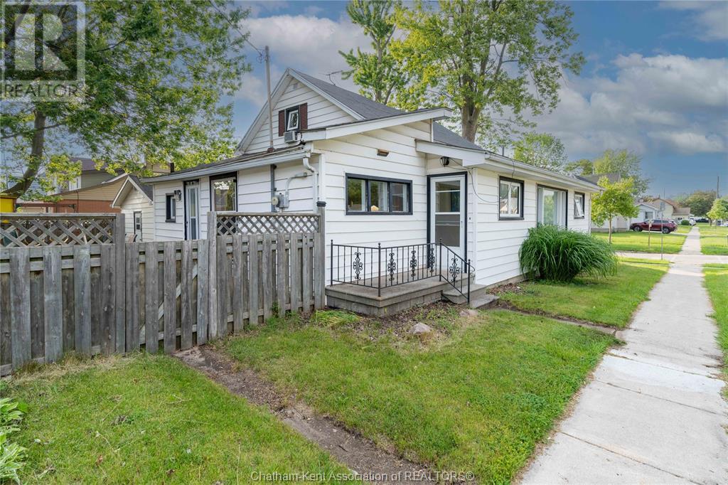 12 Montgomery Street, Leamington, Ontario  N8H 1Z9 - Photo 22 - 25014697