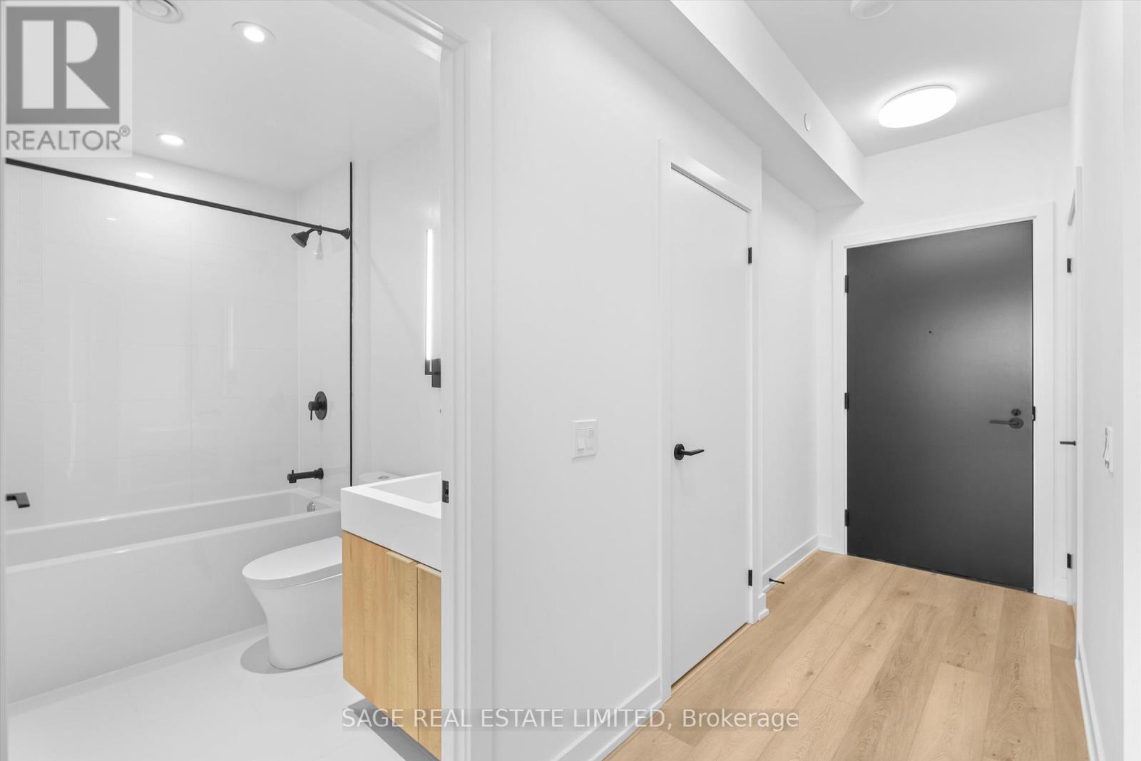 2208 - 117 Broadway Avenue, Toronto, Ontario  M4P 1V3 - Photo 15 - C12211164
