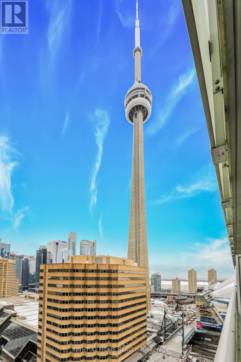 <div class="slider-price">$685,000</div><p>1909 - 300 Front St. Street W, Toronto, Ontario</p>