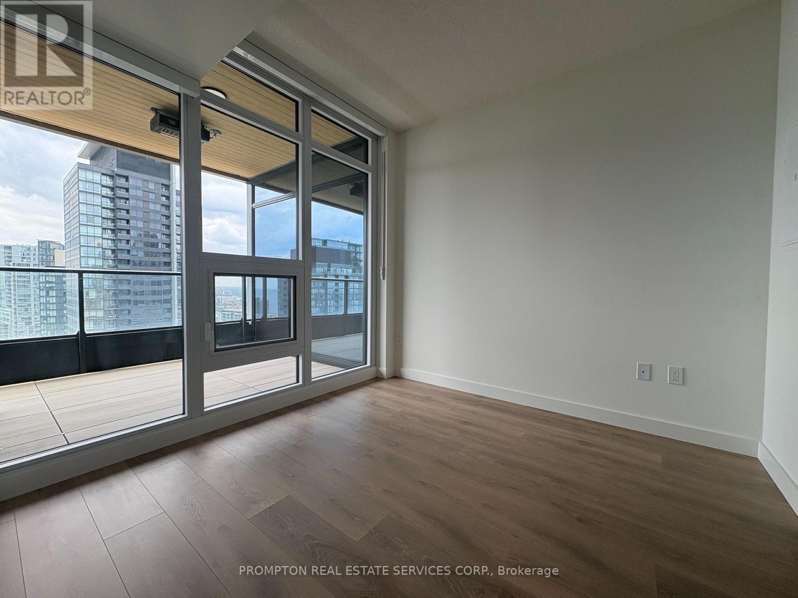 3902 - 3 Concord Cityplace Way, Toronto, Ontario  M5V 0X4 - Photo 3 - C12211187