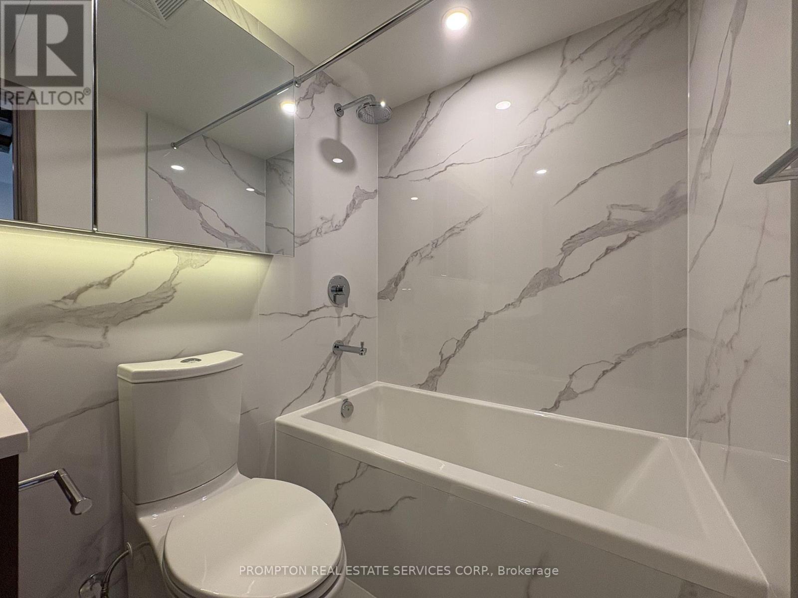 3902 - 3 Concord Cityplace Way, Toronto, Ontario  M5V 0X4 - Photo 4 - C12211187