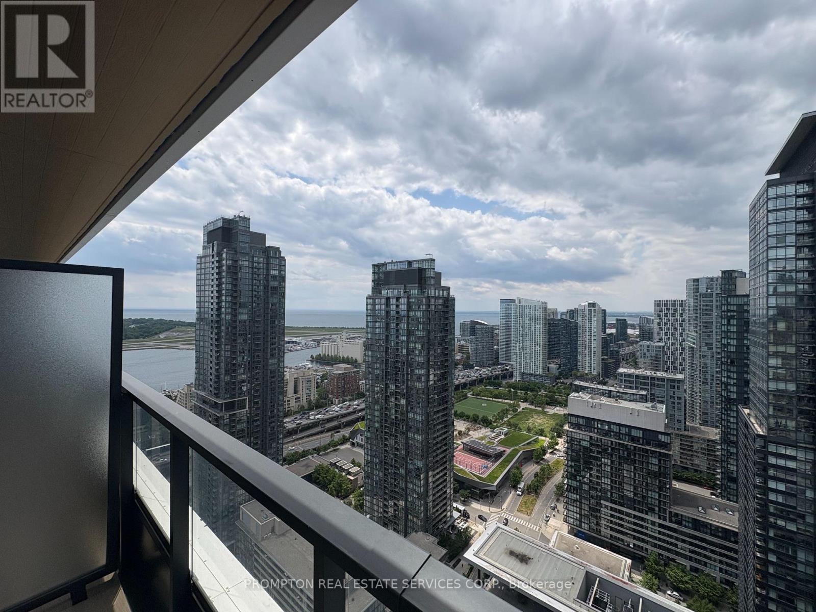 3902 - 3 Concord Cityplace Way, Toronto, Ontario  M5V 0X4 - Photo 6 - C12211187