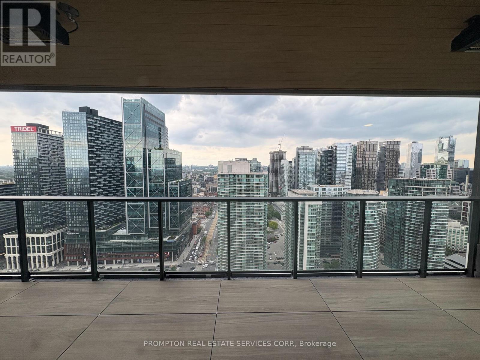 3905 - 3 Concord Cityplace Way, Toronto, Ontario  M5V 0X4 - Photo 8 - C12211191