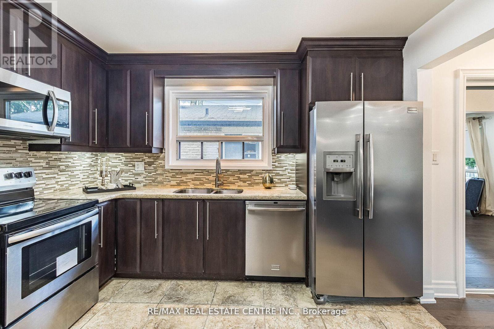 114 Sexton Crescent, Toronto, Ontario  M2H 2L6 - Photo 15 - C12211192