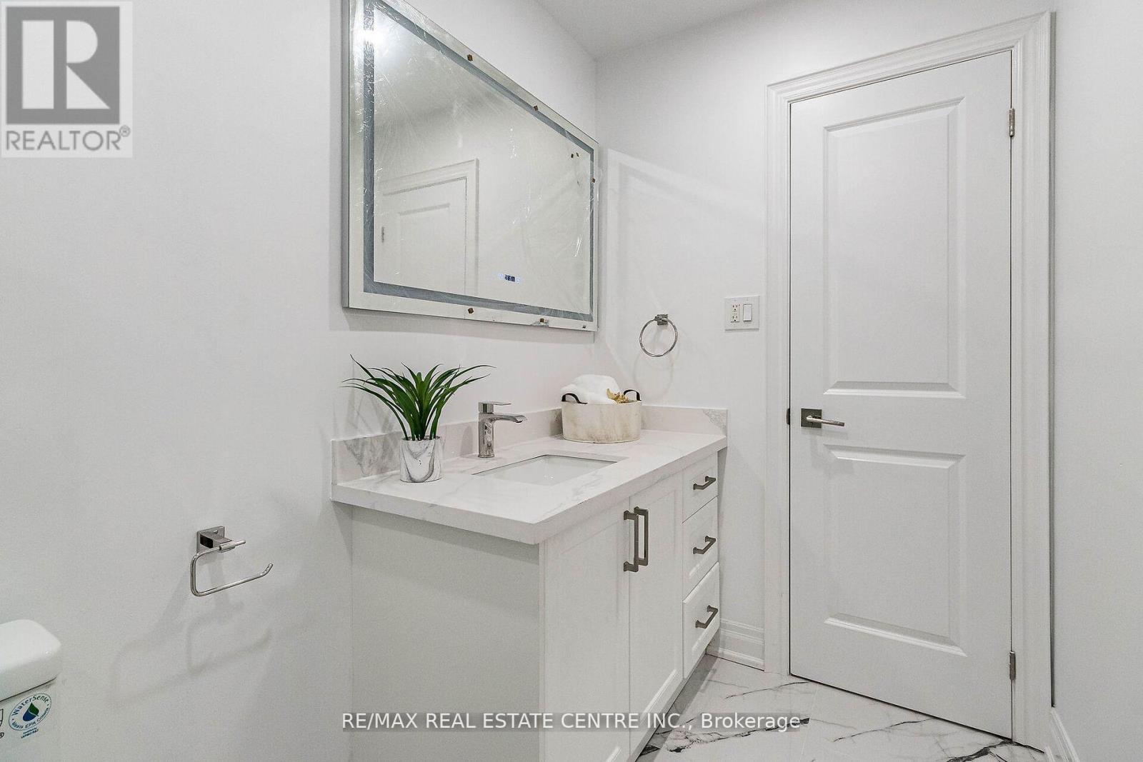 114 Sexton Crescent, Toronto, Ontario  M2H 2L6 - Photo 23 - C12211192