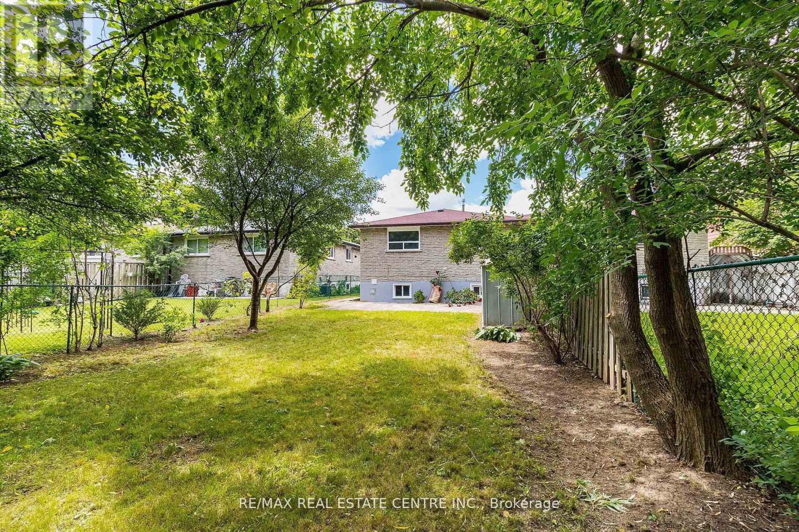 114 Sexton Crescent, Toronto, Ontario  M2H 2L6 - Photo 39 - C12211192
