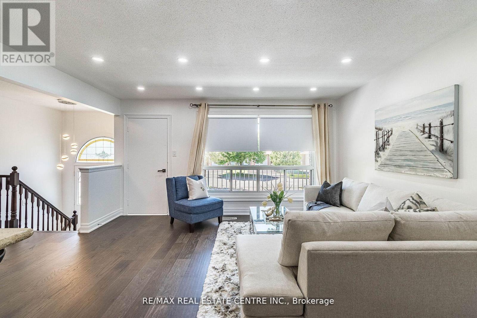 114 Sexton Crescent, Toronto, Ontario  M2H 2L6 - Photo 9 - C12211192