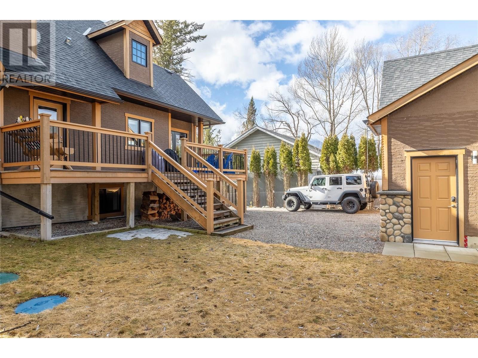 4707 Galena Street, Windermere, British Columbia  V0B 2L2 - Photo 6 - 10338540